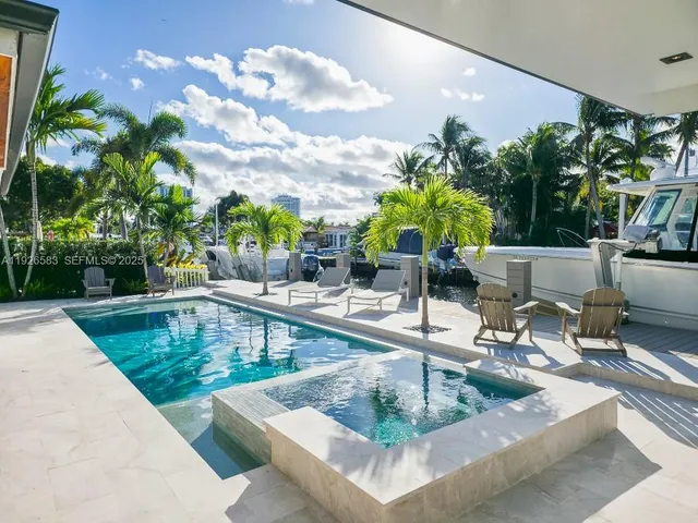 $1,959,990 | 2734 Southeast 14th Street, Pompano Beach, FL 33062