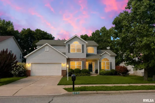 $374,000 | 2201 West Casecreek Drive, Peoria, IL 61615