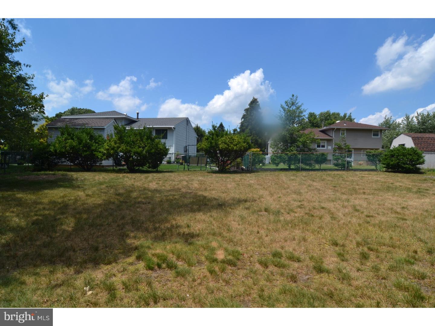 11 Holly Road Stratford, NJ 08084 - Photo 10 of 10 Gallery Image 10