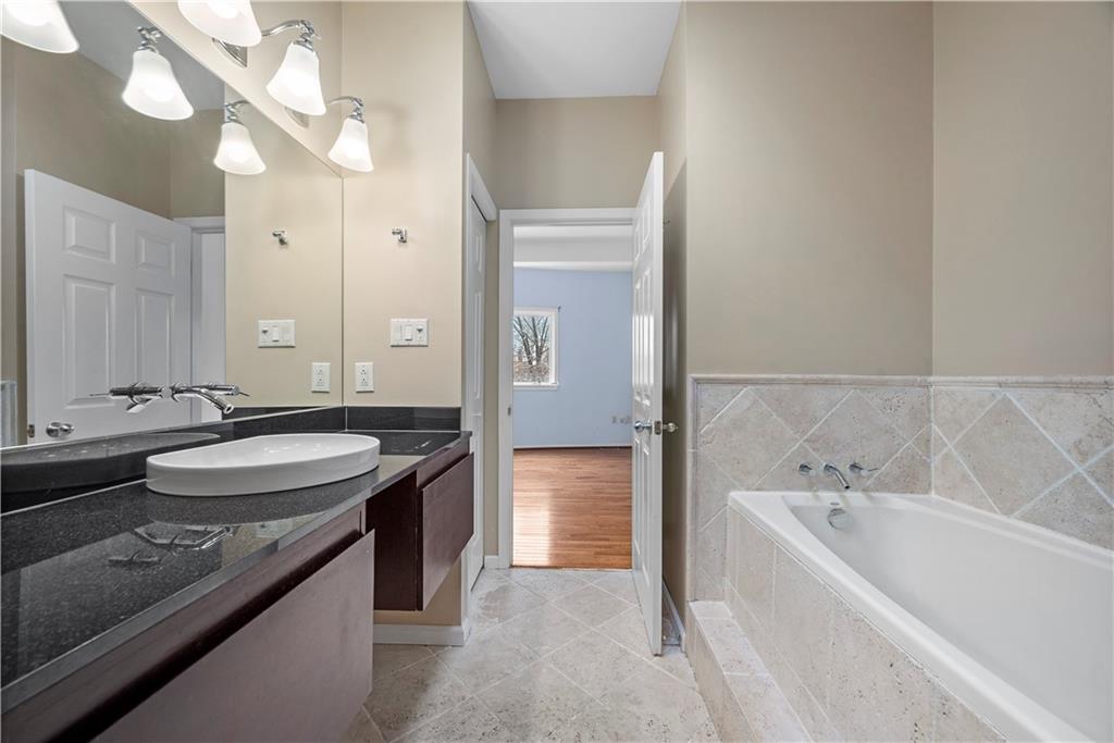 4700 Ellsworth Avenue, Unit 7 Pittsburgh, PA 15213 - Photo 15 of 18