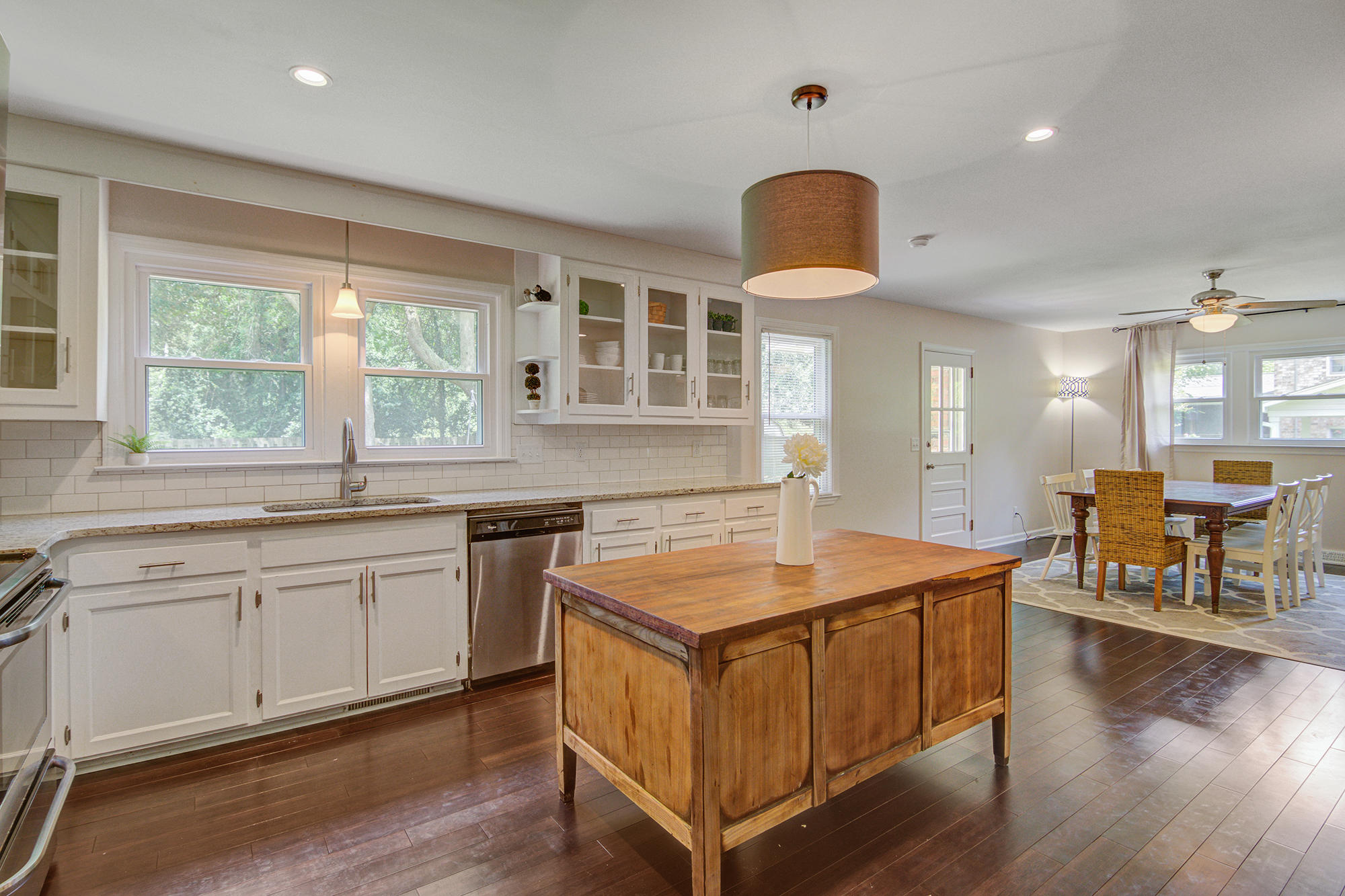 842 Fort Johnson Road Charleston, SC 29412 - Photo 10 of 32 Spacious Kitchen