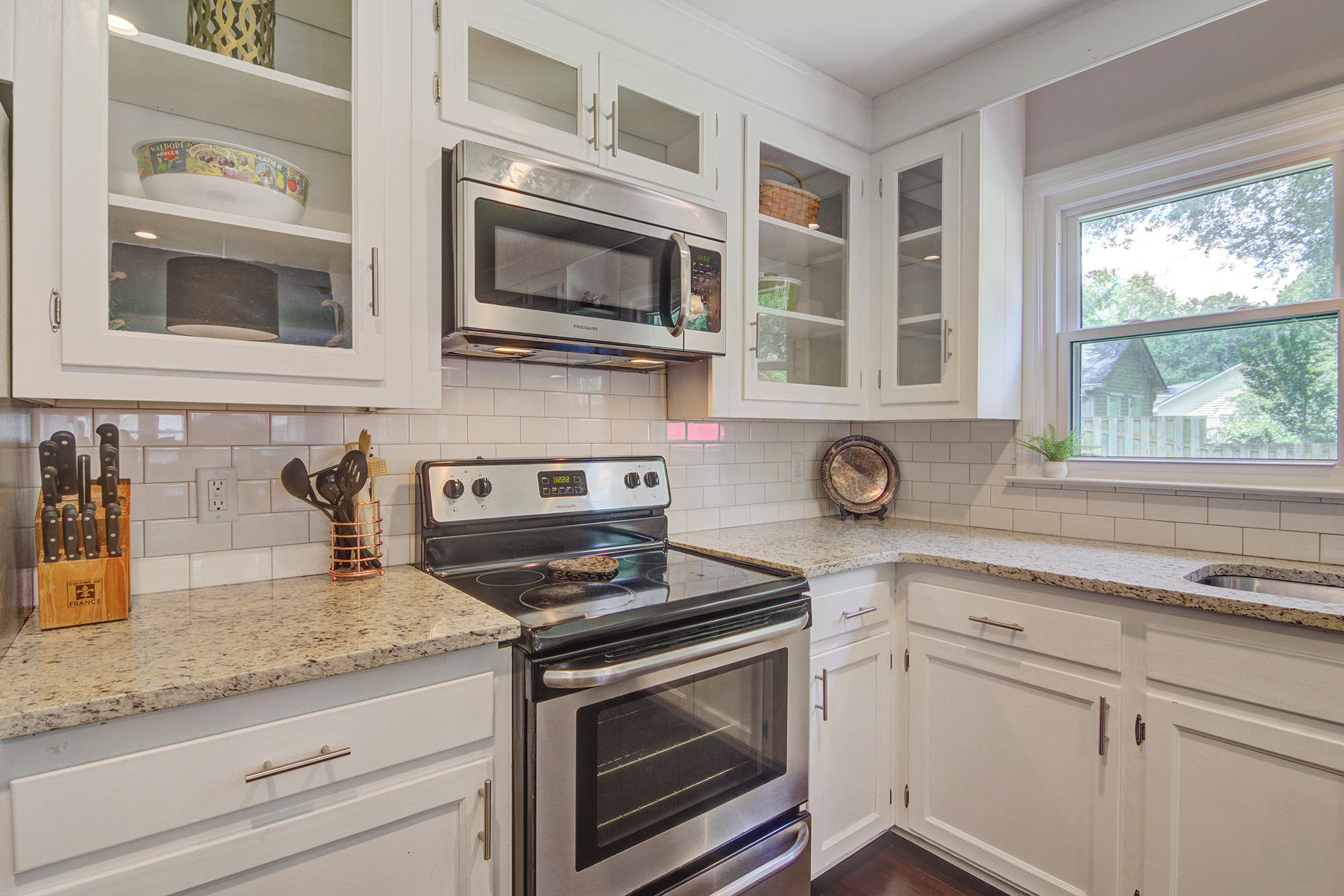842 Fort Johnson Road Charleston, SC 29412 - Photo 11 of 32 Natural Light in the Kitchen