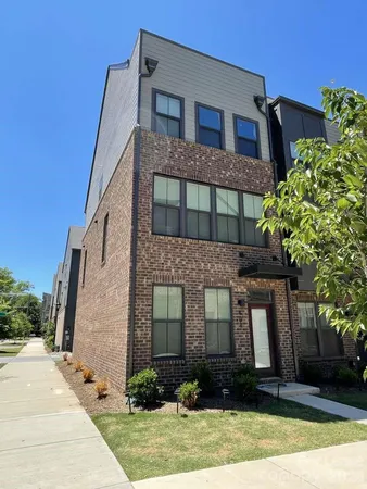 $3,250 | 404 Spearfield Lane, Charlotte, NC 28205
