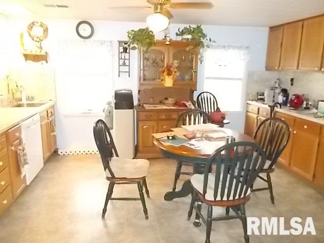 930 Cottage Road New Boston, IL 61272 - Photo 6 of 11 Gallery Image 6