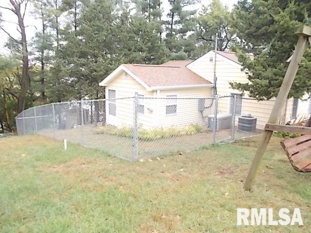 930 Cottage Road New Boston, IL 61272 - Photo 9 of 11 Gallery Image 9