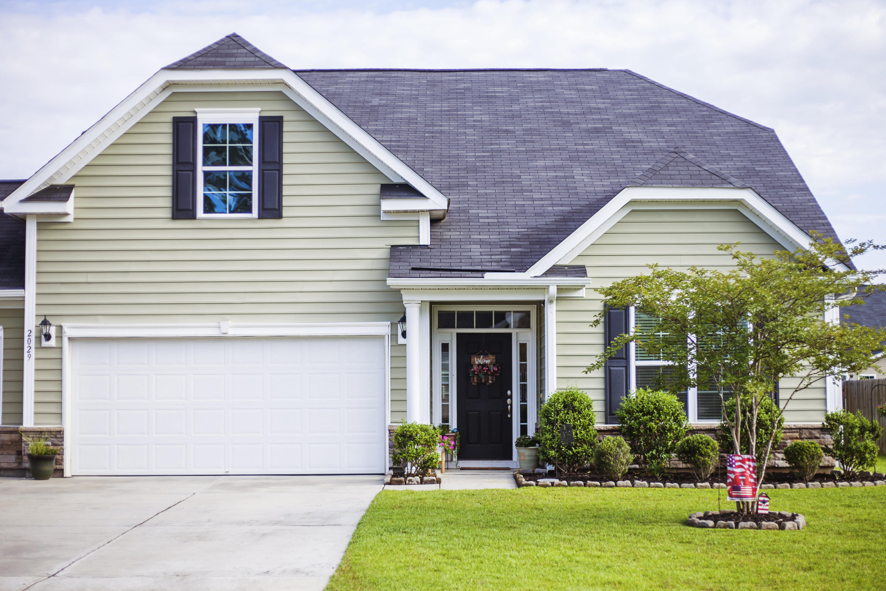 2029 Triple Crown Lane Ridgeville, SC 29472 - Photo 2 of 34 exterior