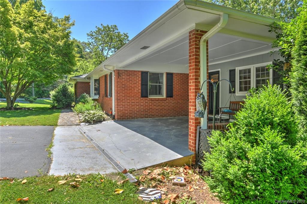 6 Ballard Road Weaverville, NC 28787 - Photo 3 of 39 Gallery Image 3