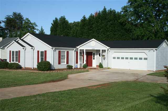 1030 Devenger Road Greer, SC 29650 - Photo 1 of 9 Gallery Image 1