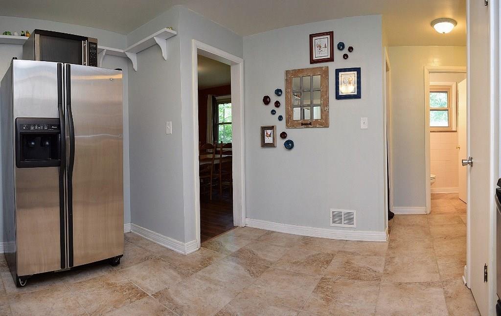 10227 Ruckle Street Indianapolis, IN 46280 - Photo 11 of 24 Gallery Image 11