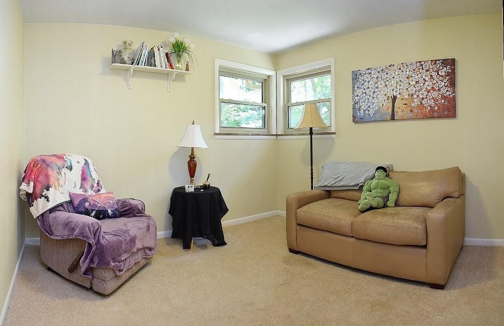 10227 Ruckle Street Indianapolis, IN 46280 - Photo 14 of 24 Gallery Image 14