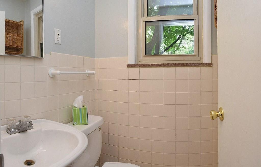 10227 Ruckle Street Indianapolis, IN 46280 - Photo 20 of 24 Gallery Image 20