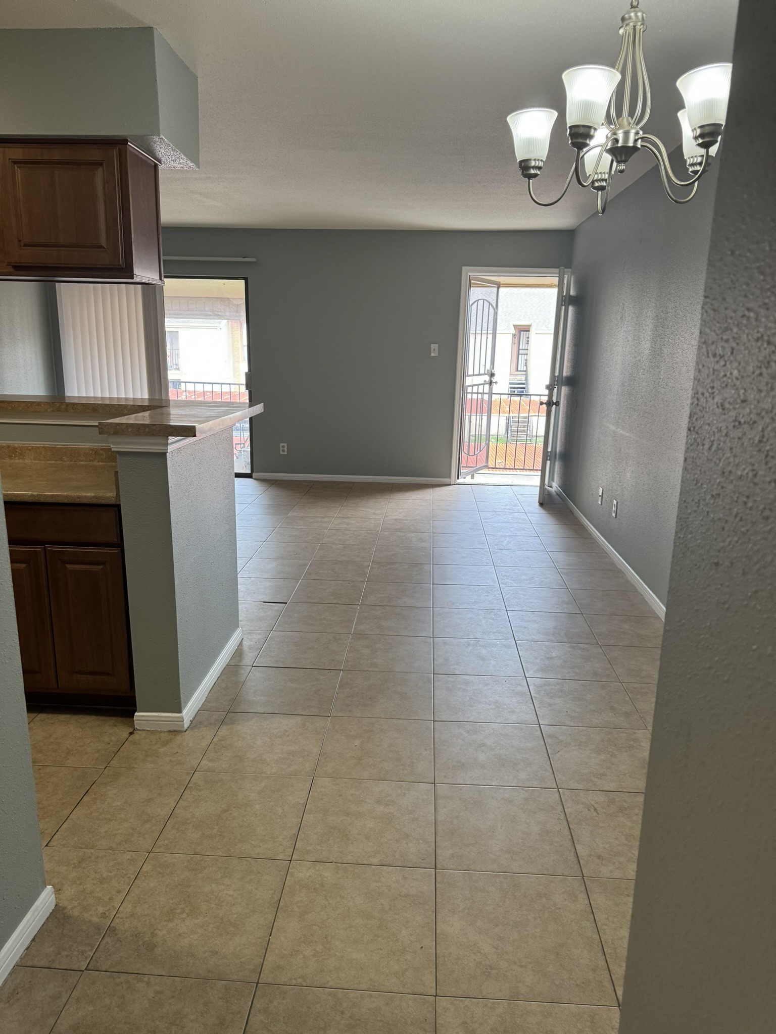 10100 South Gessner Road, Unit 106 Houston, TX 77071 - Photo 7 of 12 Front entry