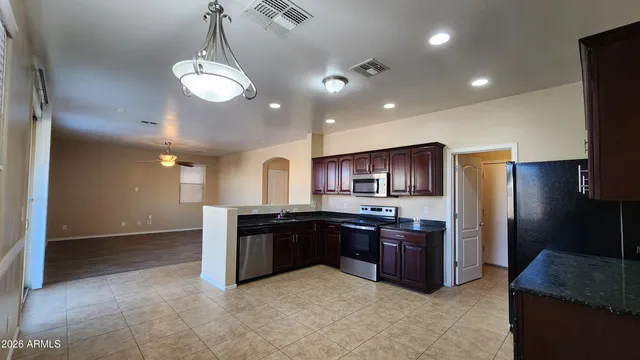 $2,095 | 42564 West Palmyra Court, Maricopa, AZ 85138