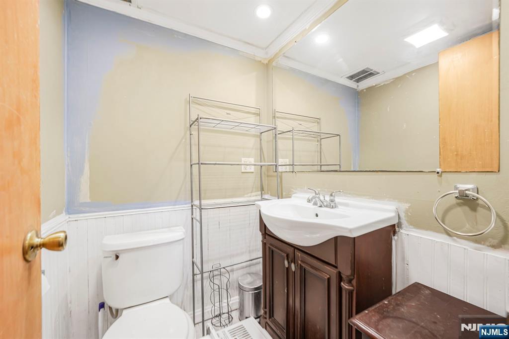 68 Ketner Street Bloomfield, NJ 07003 - Photo 7 of 46