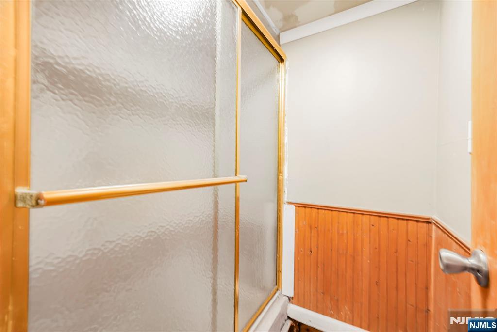 68 Ketner Street Bloomfield, NJ 07003 - Photo 8 of 46