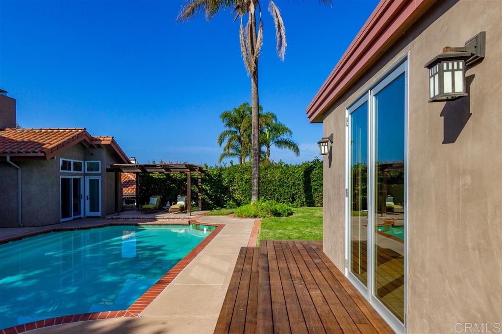 1048 Via Mil Cumbres Solana Beach, CA 92075 - Photo 19 of 25