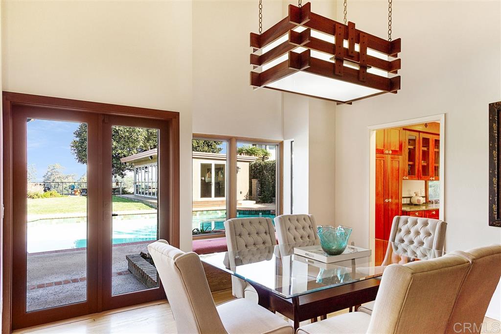 1048 Via Mil Cumbres Solana Beach, CA 92075 - Photo 5 of 25