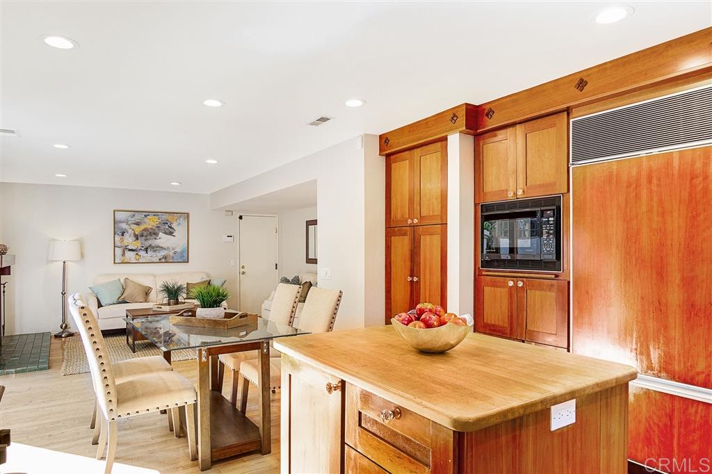 1048 Via Mil Cumbres Solana Beach, CA 92075 - Photo 10 of 25