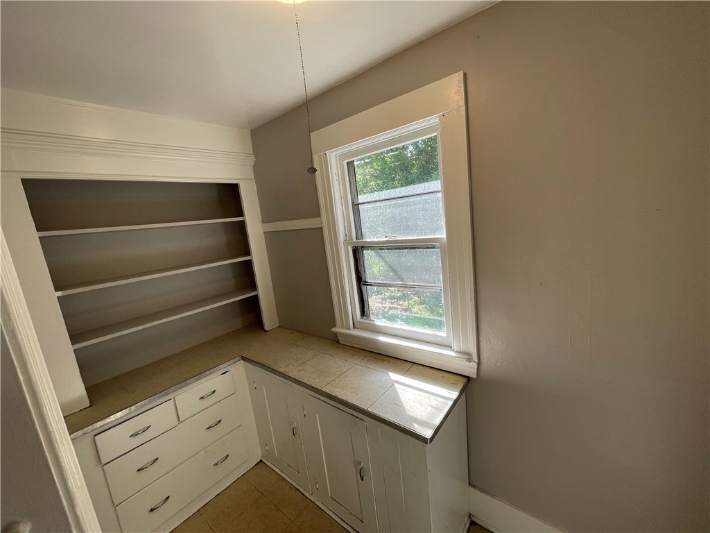 93 Roslyn Street Rochester, NY 14619 - Photo 9 of 25 Gallery Image 9