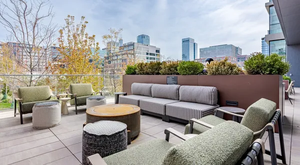 $11,500 | 1114 West Carroll Avenue, Unit PH3304, Chicago, IL 60607