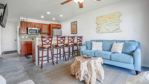 $750,000 | 4-856 Kuhio Highway, Unit 206, Kapaa, HI 96746