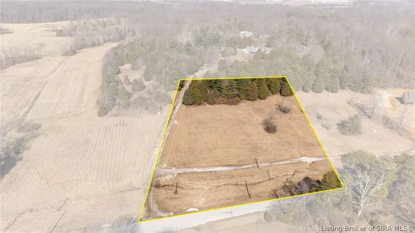 $44,900 | 56 East Old St Road, Scottsburg, IN 47170