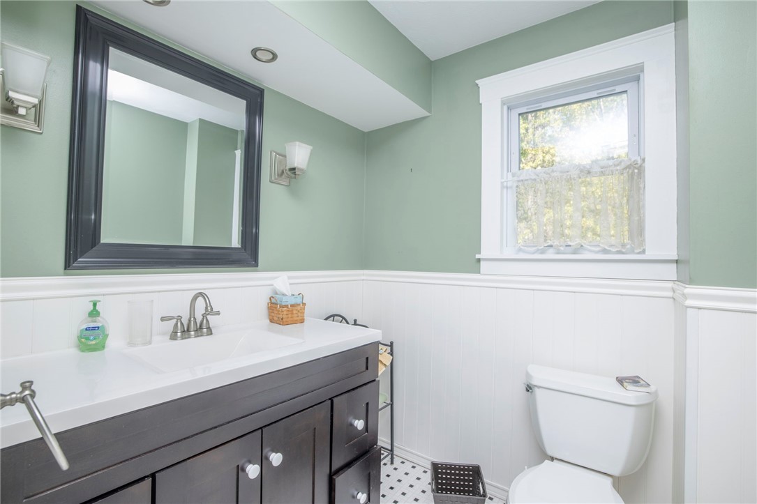 517 Middle Road East Greenwich, RI 02818 - Photo 19 of 39 Gallery Image 19