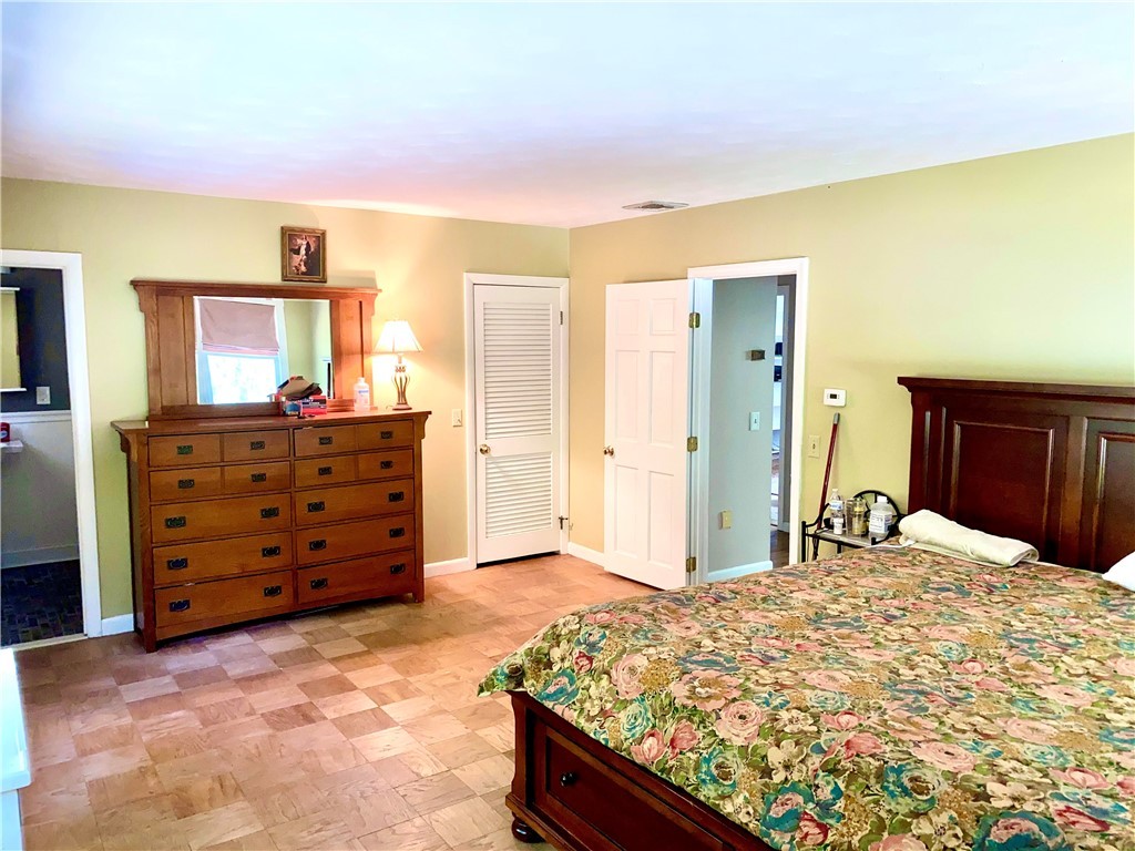 517 Middle Road East Greenwich, RI 02818 - Photo 20 of 39 Gallery Image 20