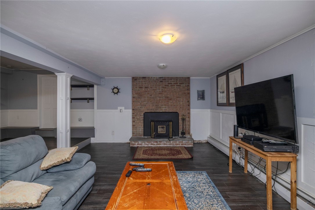 517 Middle Road East Greenwich, RI 02818 - Photo 24 of 39 Gallery Image 24