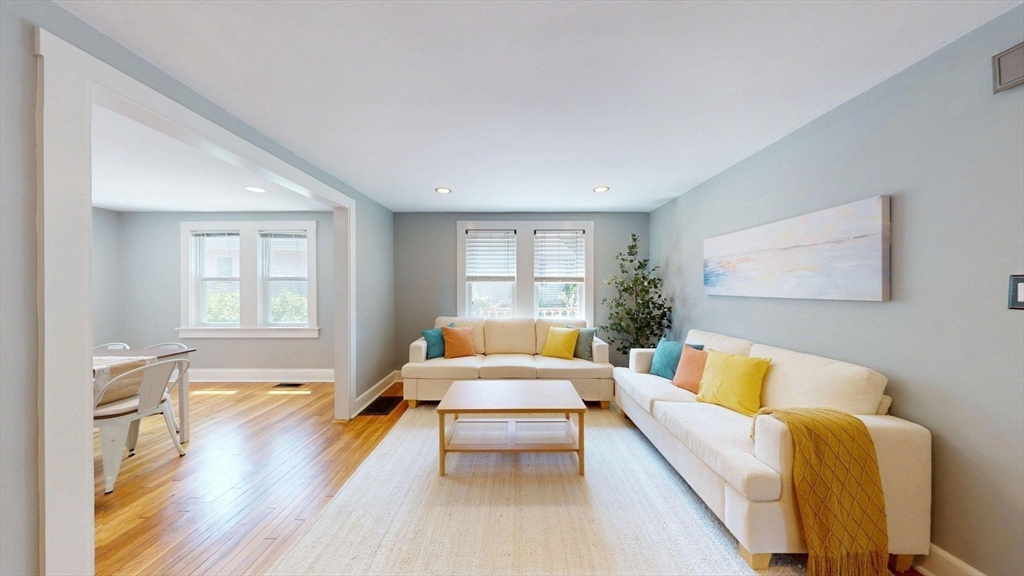 33 Volusia Road Hingham, MA 02043 - Photo 2 of 26