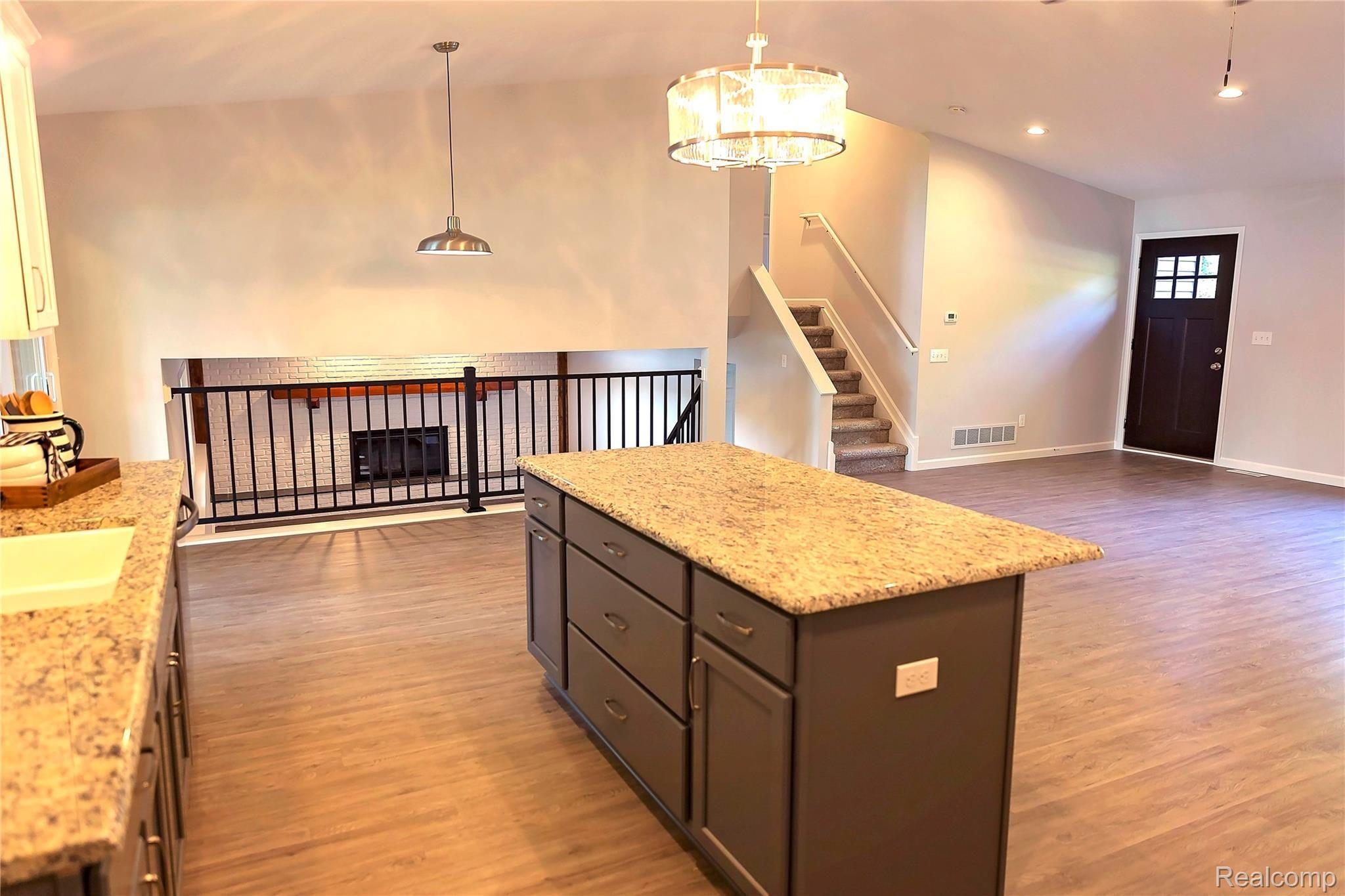 1400 East Coon Lake Road Howell, MI 48843 - Photo 8 of 57 IMG_8066.jpg