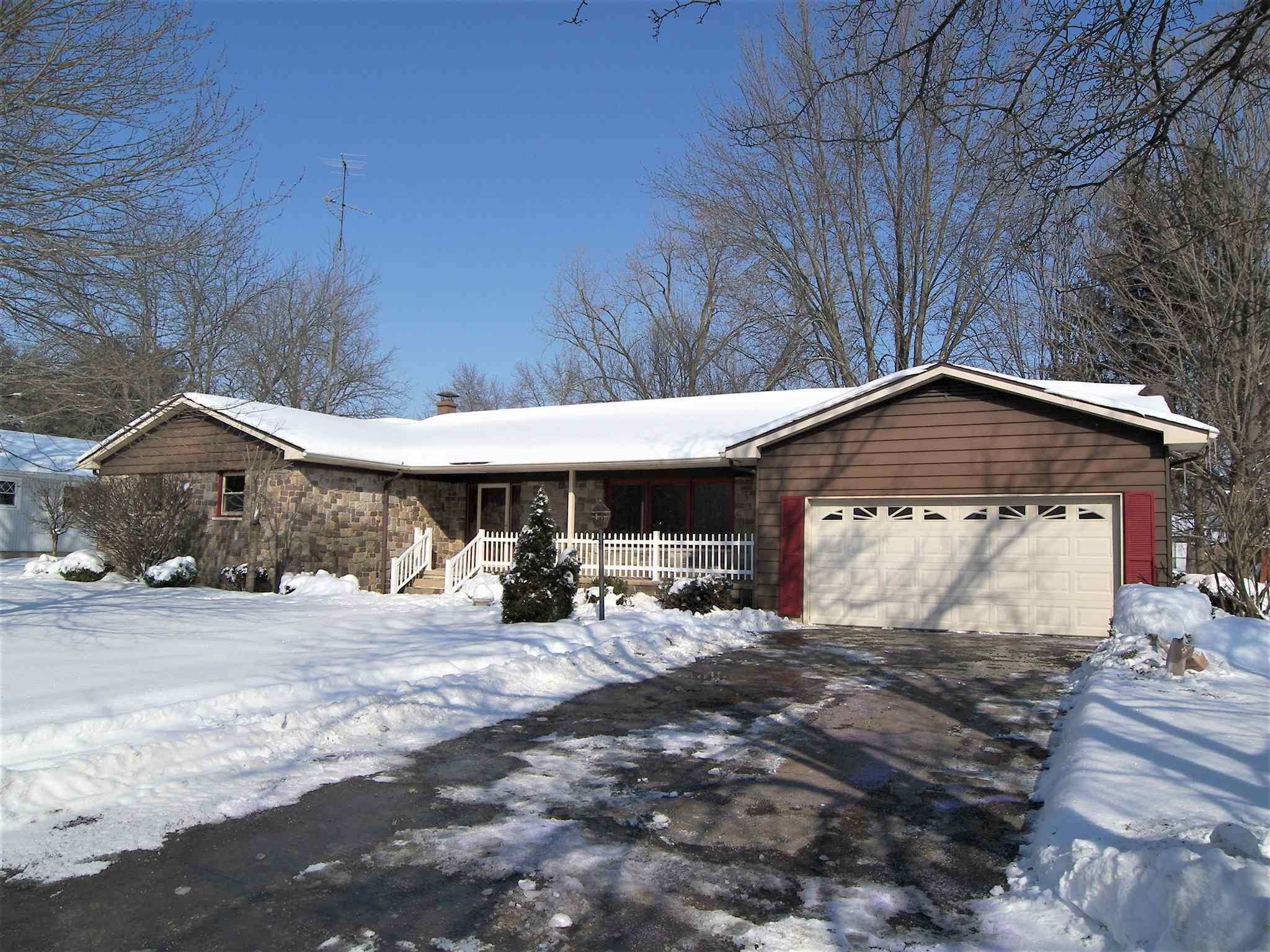 748 West 9th Street Rochester, IN 46975 - Photo 1 of 36 Gallery Image 1