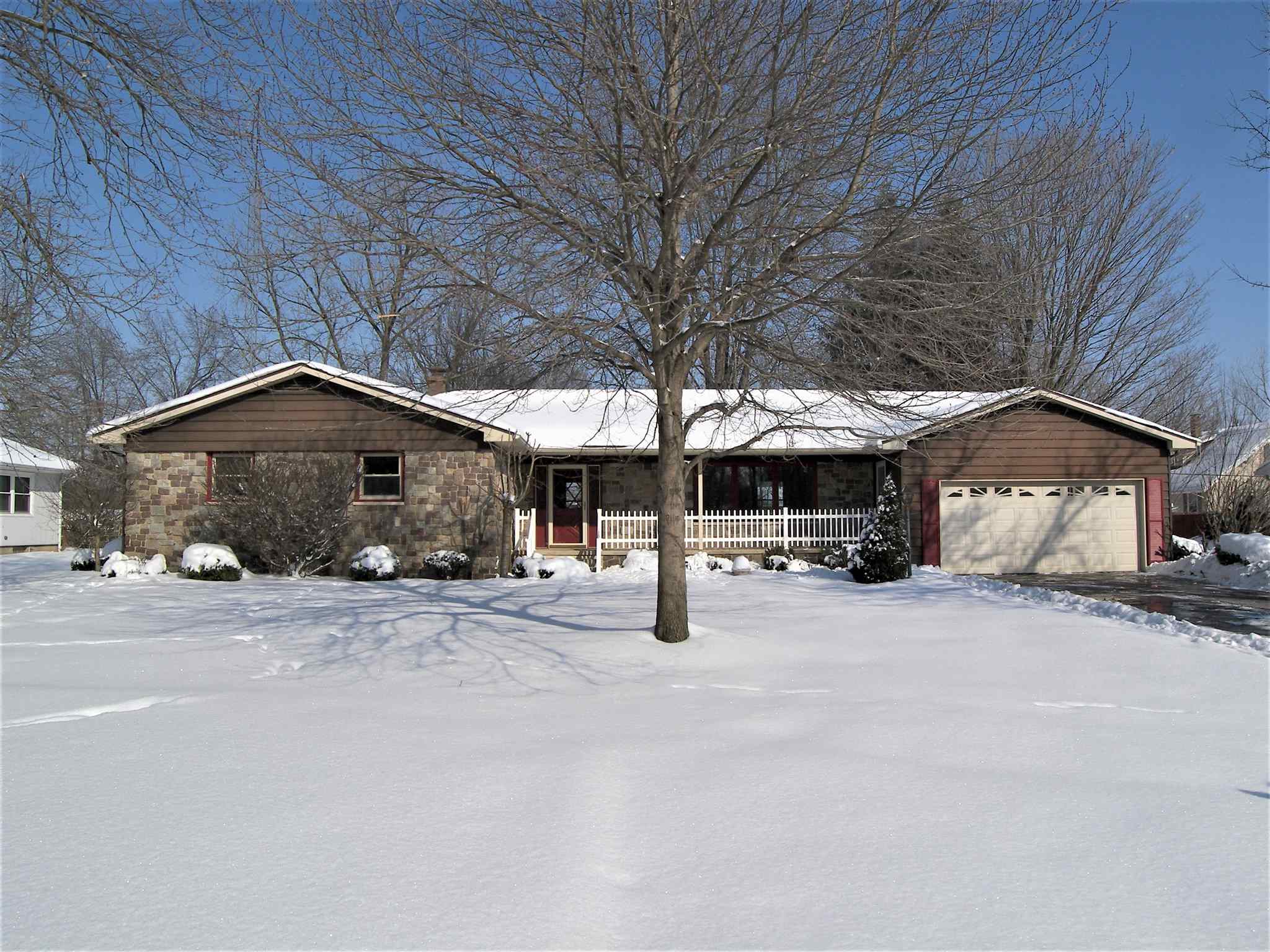 748 West 9th Street Rochester, IN 46975 - Photo 2 of 36 Gallery Image 2