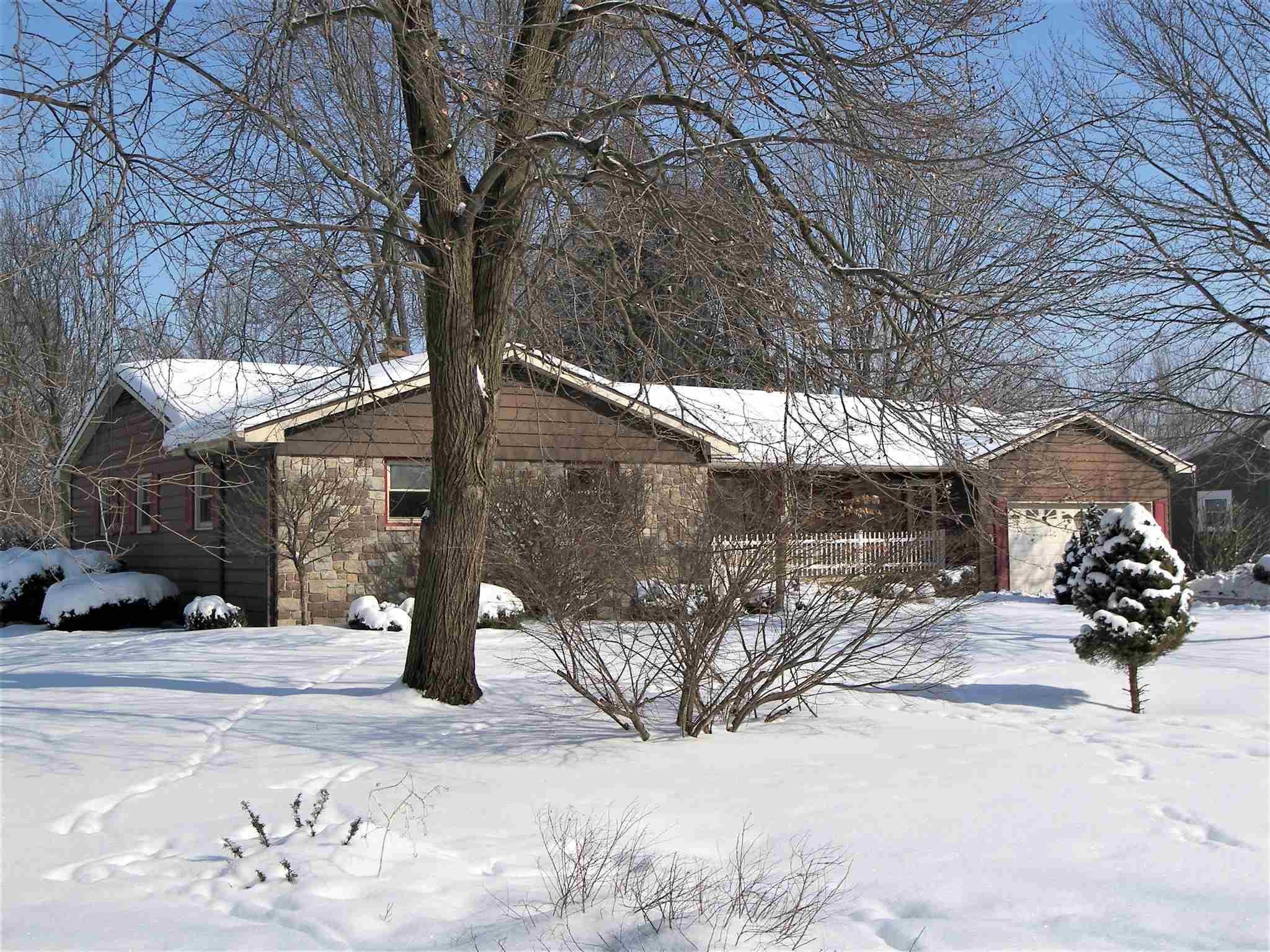 748 West 9th Street Rochester, IN 46975 - Photo 3 of 36 Gallery Image 3