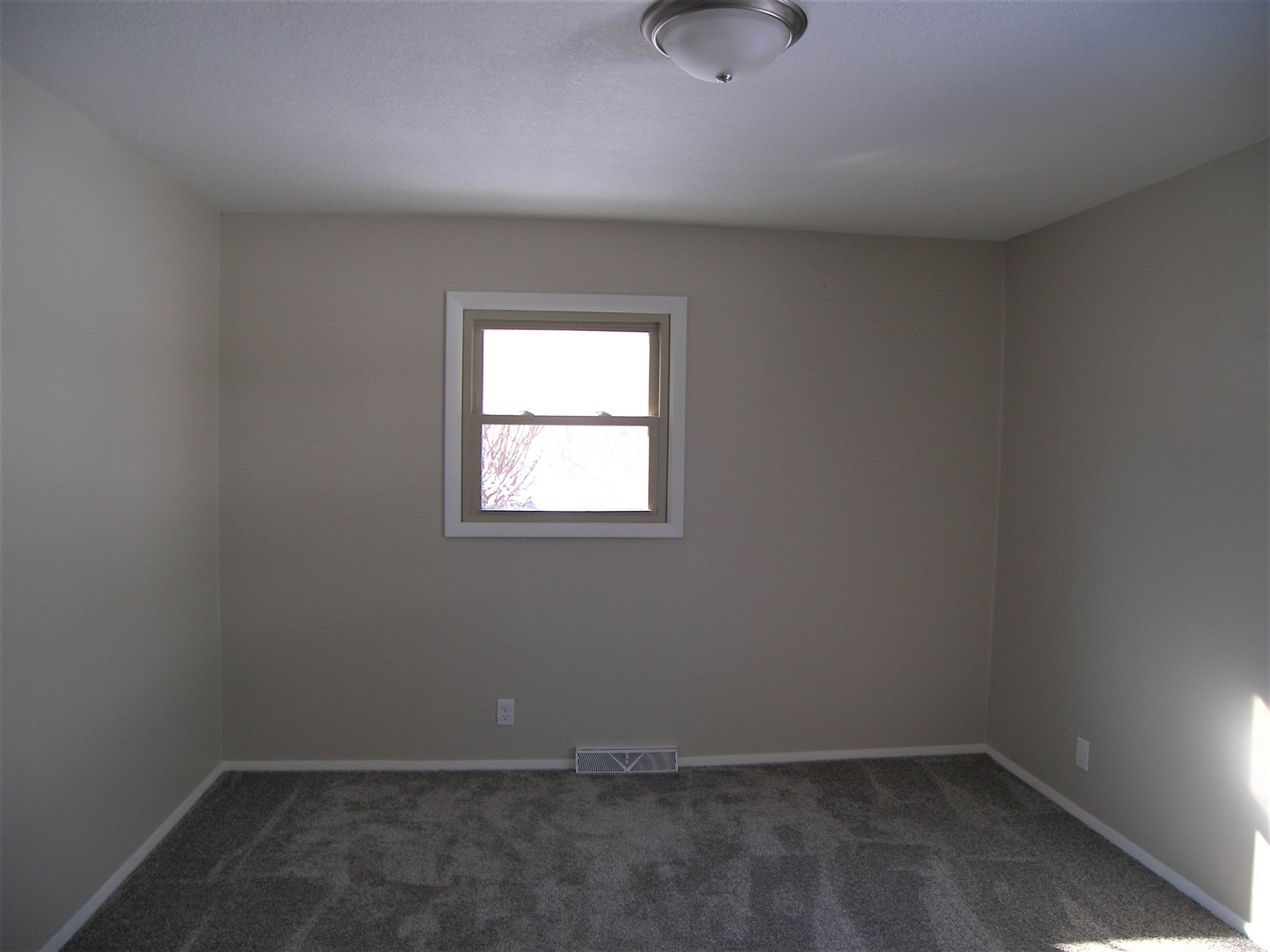 748 West 9th Street Rochester, IN 46975 - Photo 26 of 36 Gallery Image 26