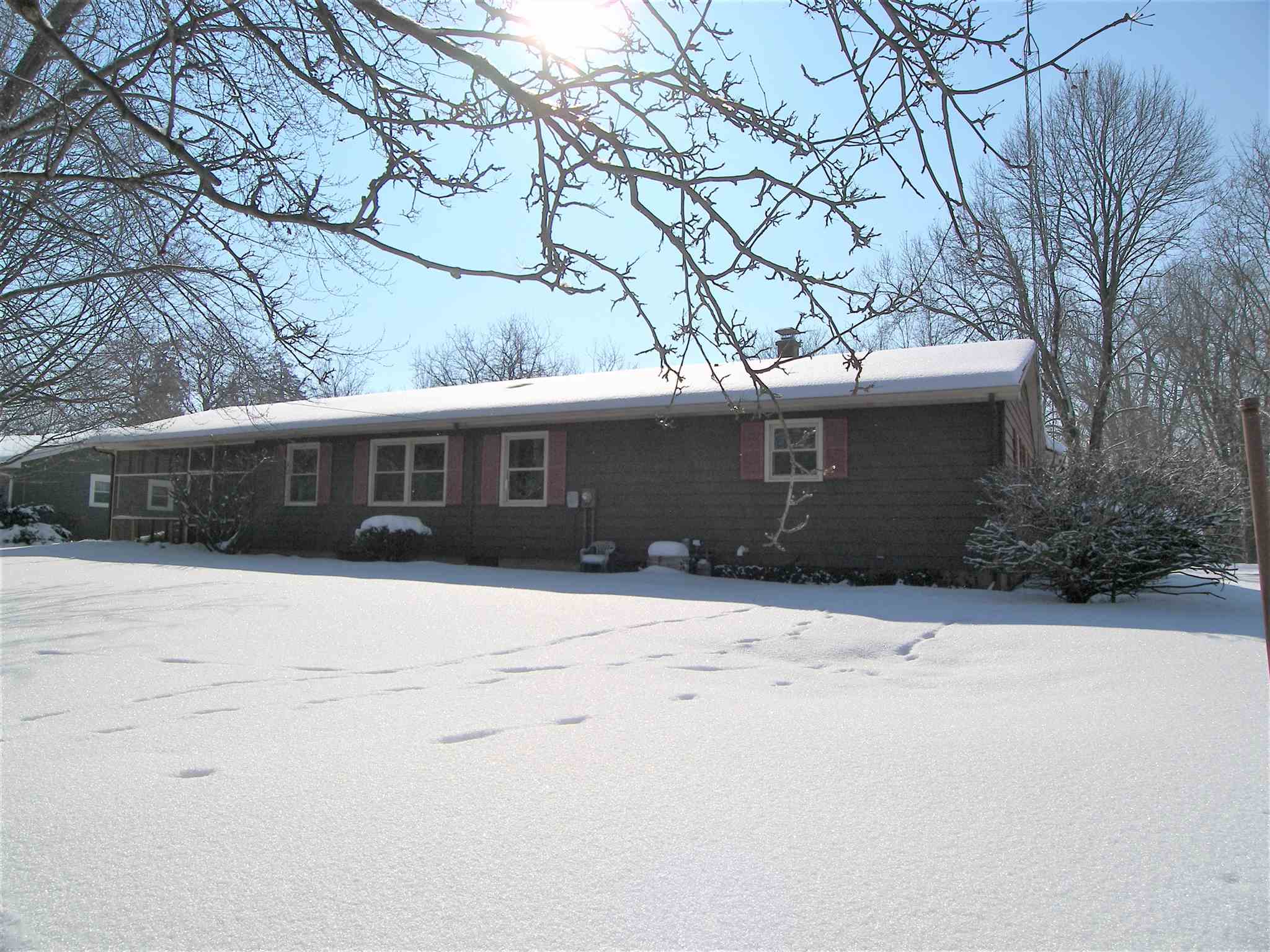 748 West 9th Street Rochester, IN 46975 - Photo 4 of 36 Gallery Image 4