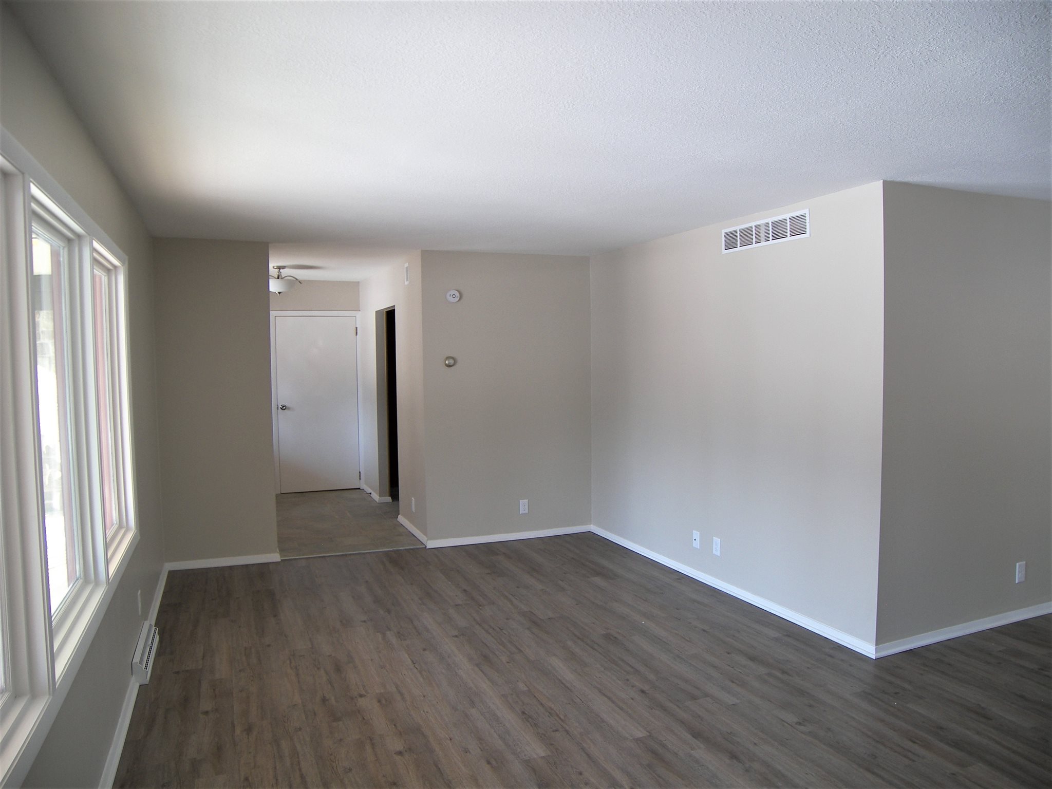 748 West 9th Street Rochester, IN 46975 - Photo 10 of 36 Gallery Image 10