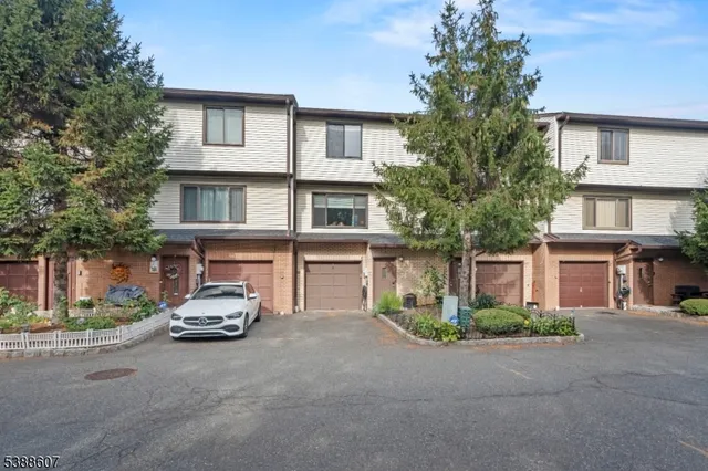 $399,000 | 404 Chestnut Street, Unit 39, Newark, NJ 07105