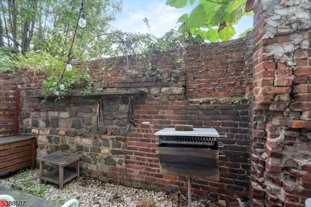 $399,000 | 404 Chestnut Street, Unit 39, Newark, NJ 07105