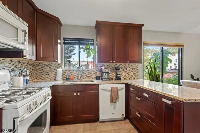 $399,000 | 404 Chestnut Street, Unit 39, Newark, NJ 07105