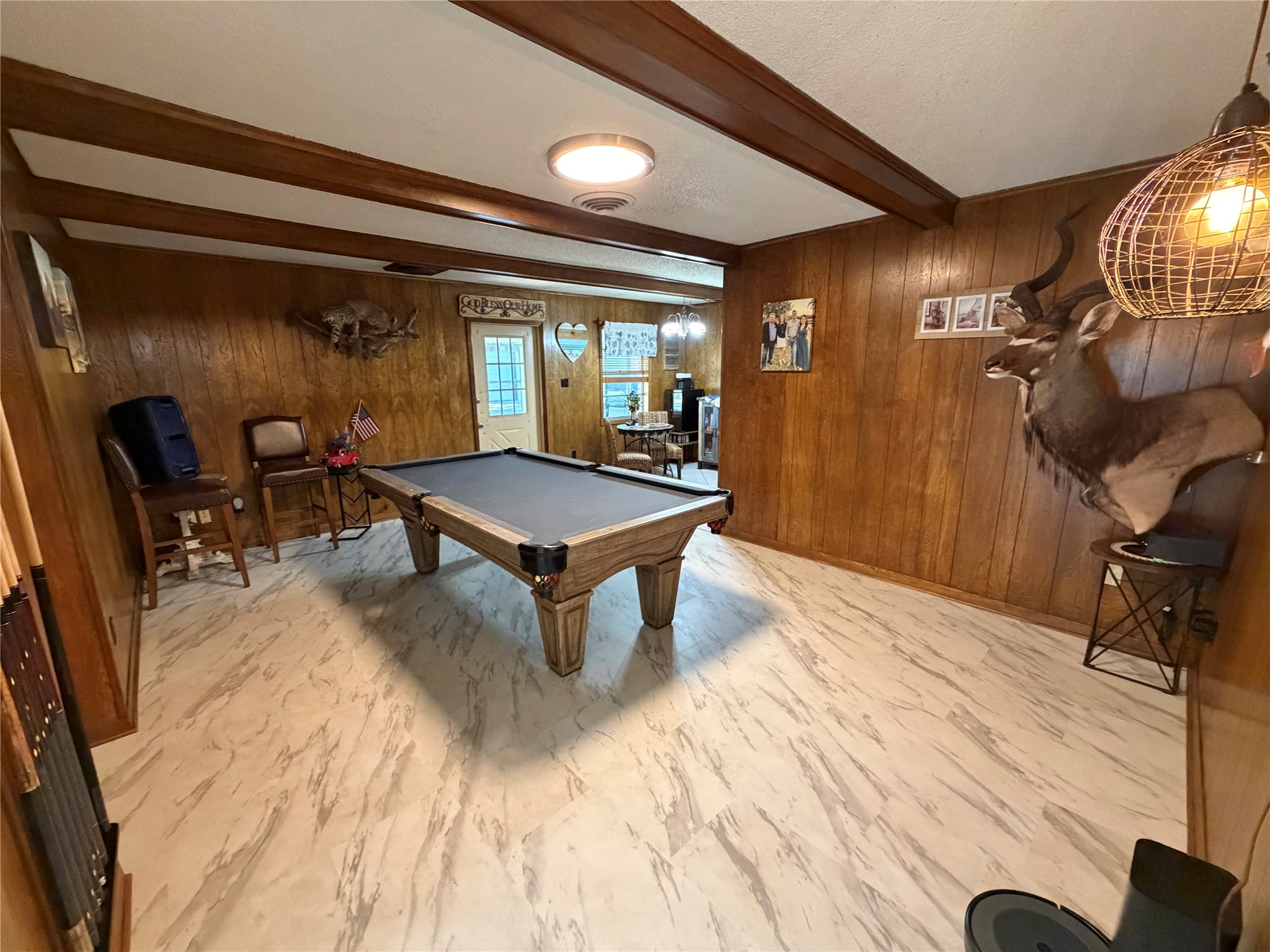 1710 N Road Lake Jackson, TX 77566 - Photo 5 of 23 Den/game room