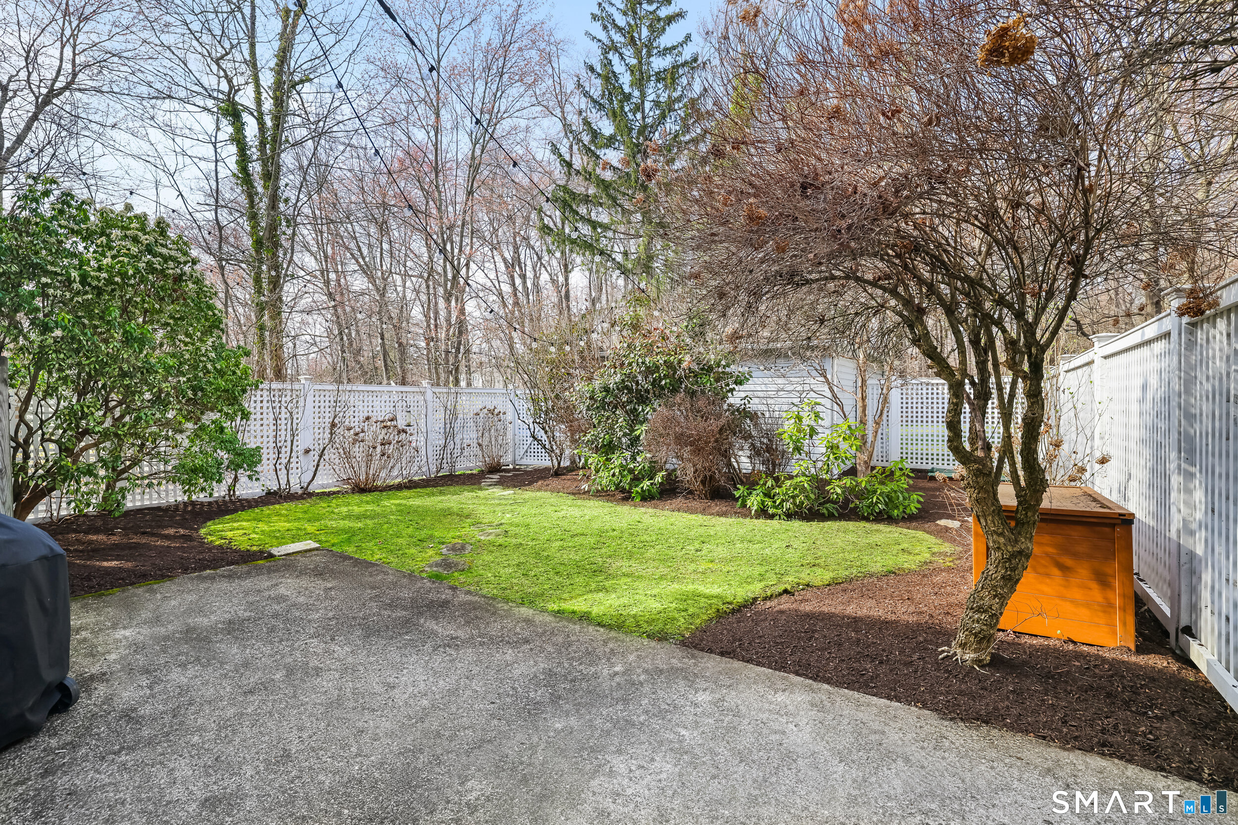 401 Jelliff Mill Road New Canaan, CT 06840 - Photo 8 of 28