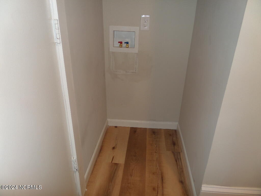 6487 Neuse Road Grantsboro, NC 28529 - Photo 25 of 35 Laundry Connections