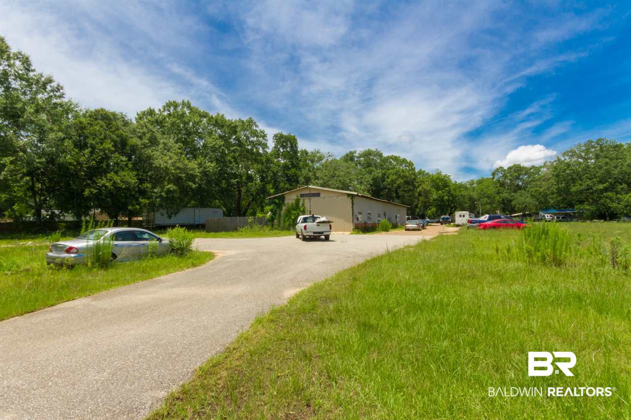 1021 North Hickory Street Foley, AL 36535 - Photo 4 of 6 Gallery Image 4