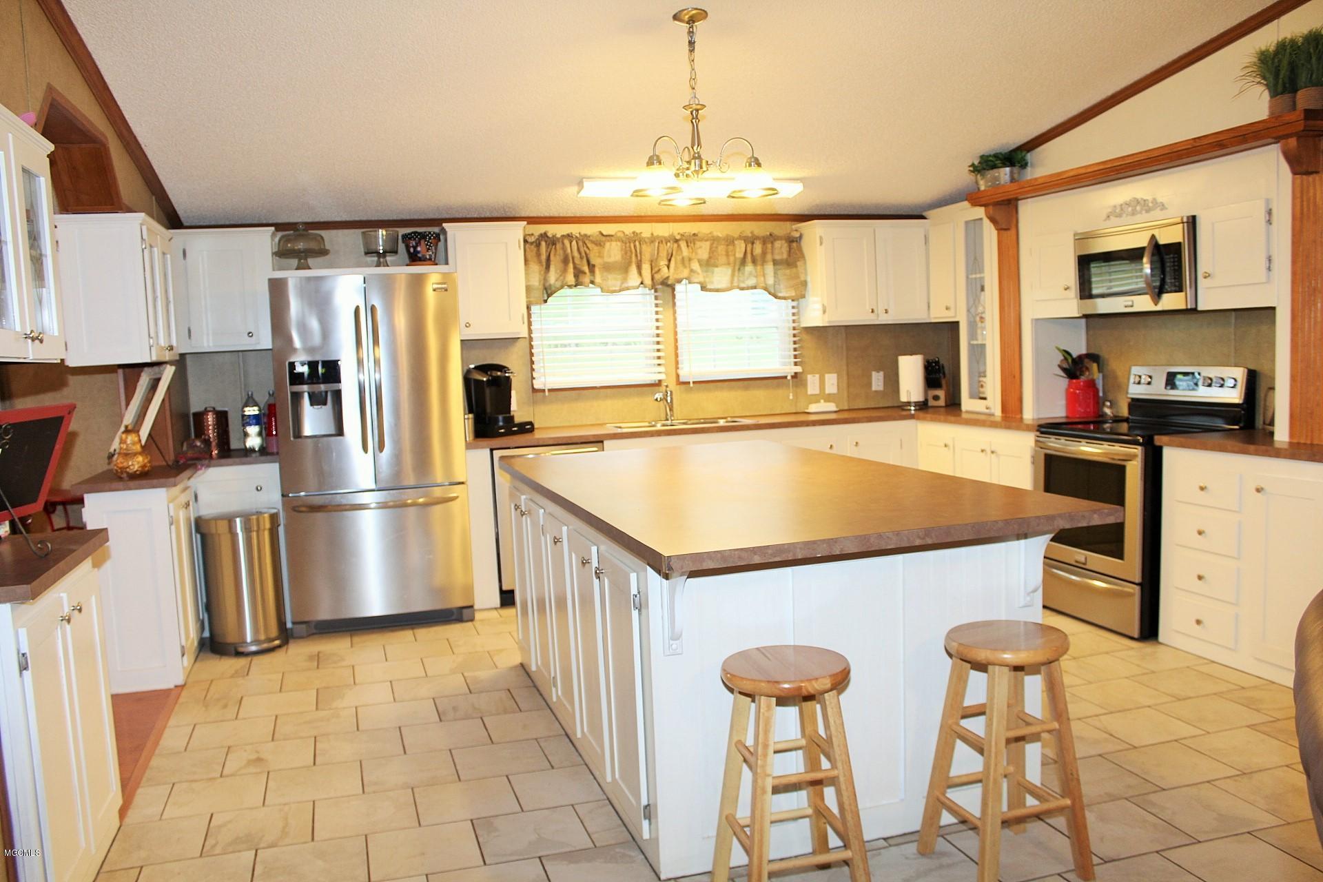 2297 Mt Pleasant Road Lucedale, MS 39452 - Photo 19 of 44 Kitchen
