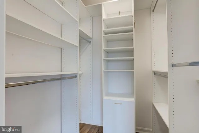 $319,900 | 14174 Cuddy Loop, Unit 204, Woodbridge, VA 22193