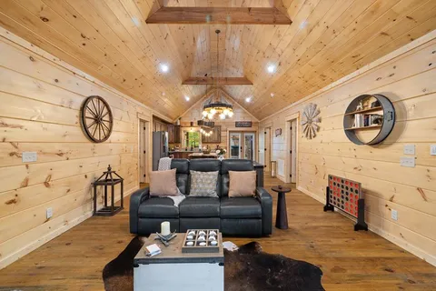 $499,999 | 956 Lemmon Lane, Ellijay, GA 30540