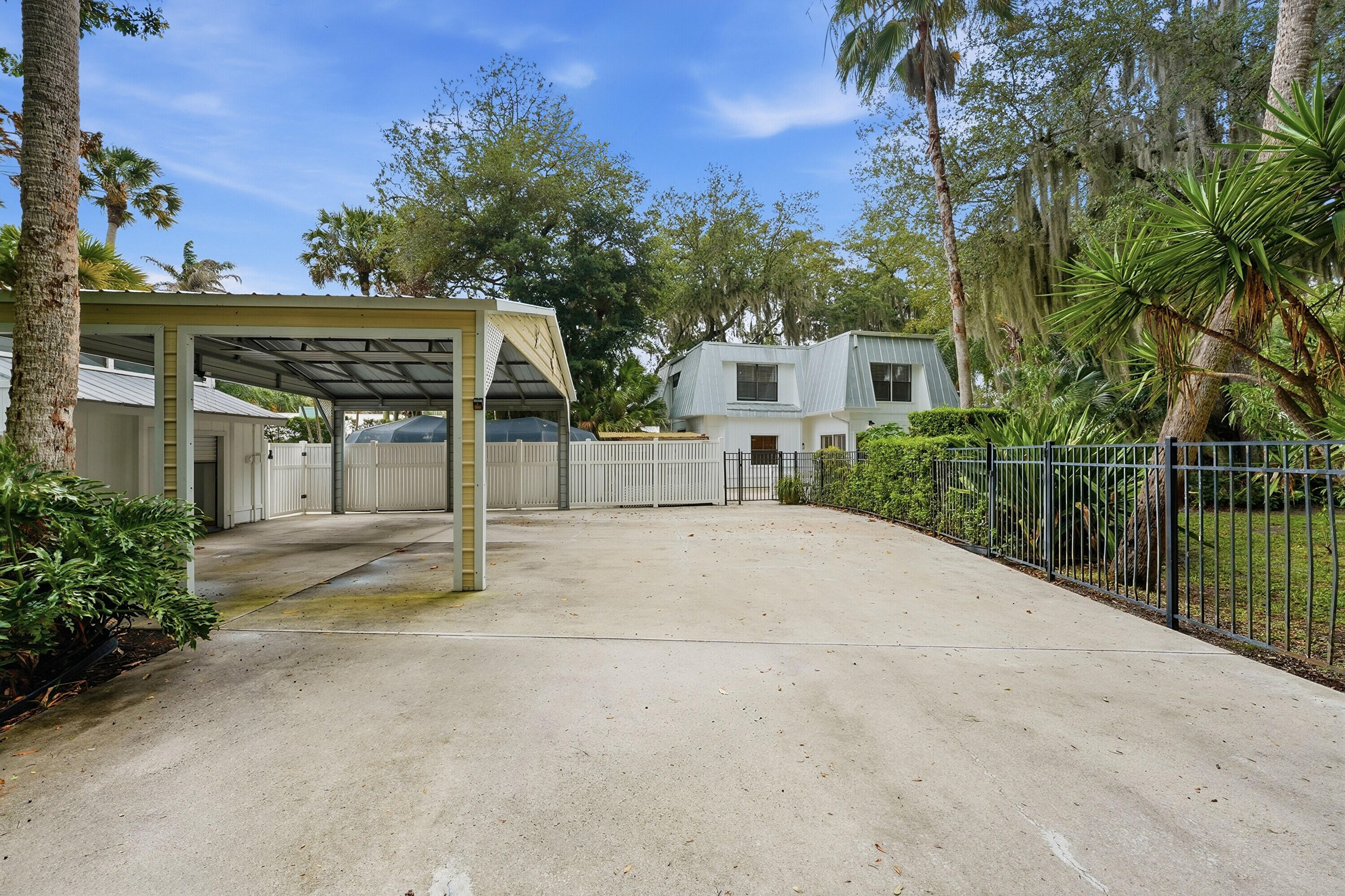 576 Southwest Rustic Circle Stuart, FL 34997 - Photo 36 of 52 36_dsc04889