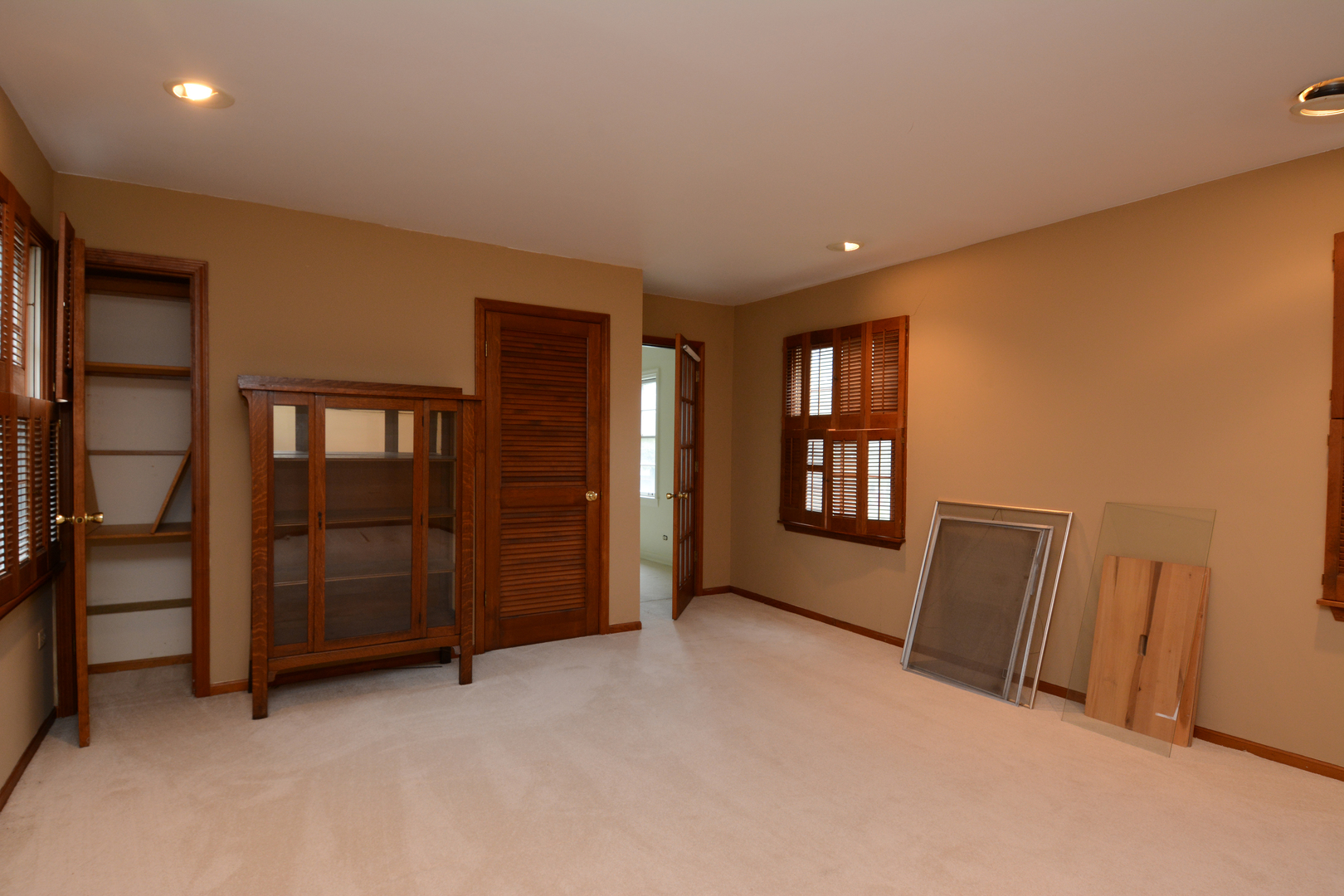 216 Blackhawk Road Riverside, IL 60546 - Photo 18 of 27 a view of an empty room with closet area