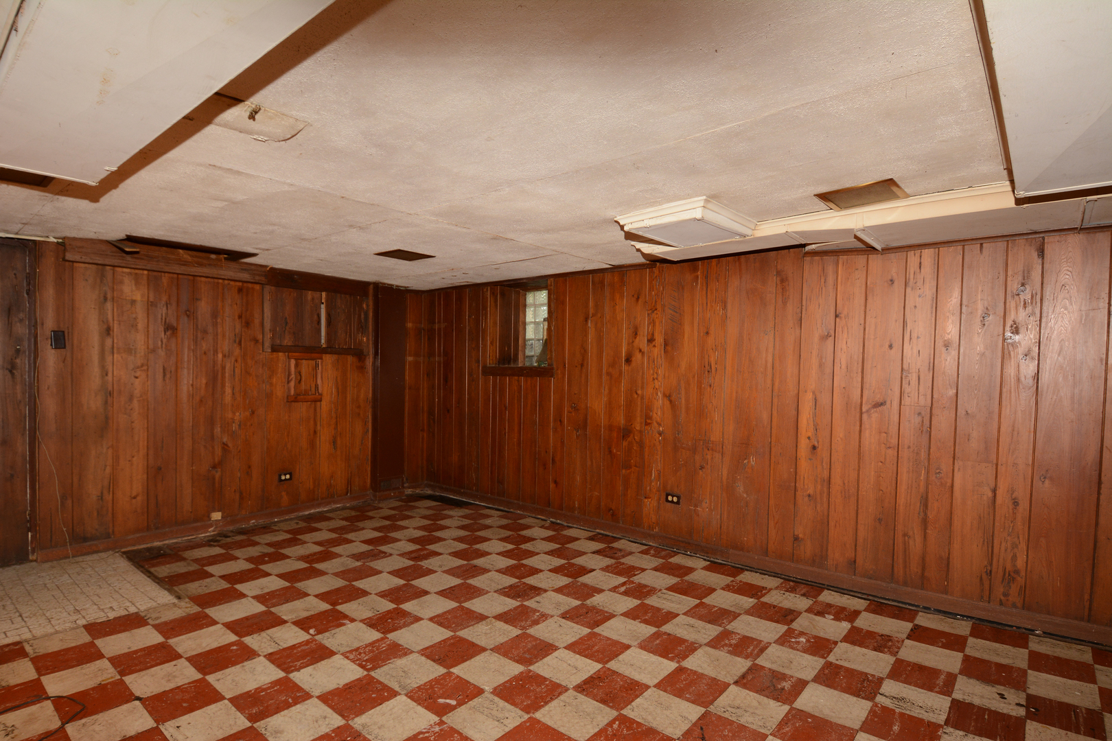 216 Blackhawk Road Riverside, IL 60546 - Photo 20 of 27 a view of a room with a wooden door
